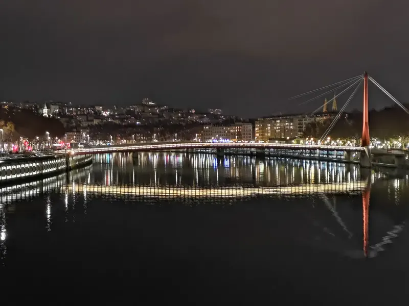 Passerelle du palais de justice